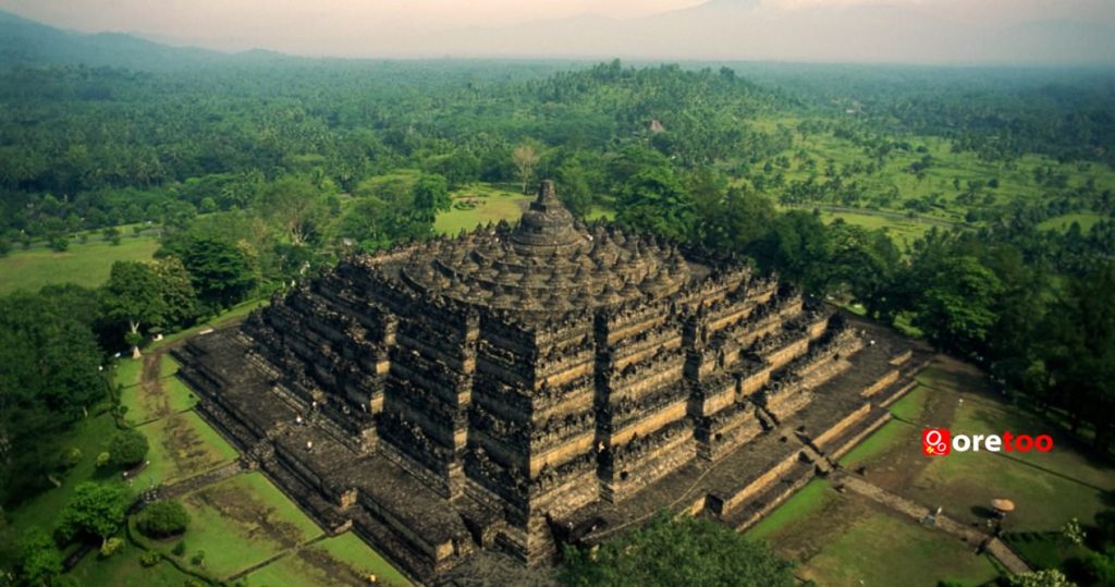 Borobudur-temple-yogyakarta-indonesia